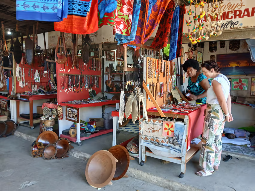 Nadi Highlights Tour with Market Stop